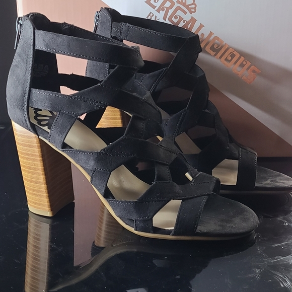 *NEW* Fergalicious Maiden Black Sandals - Picture 8 of 9